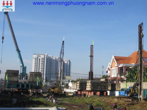 Thi công khoan dẫn ép cọc D300mm
